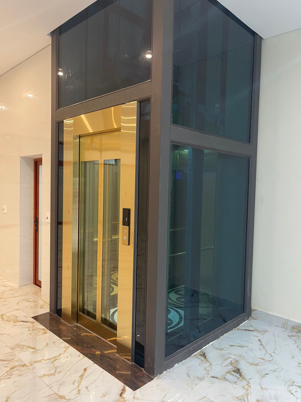 gallery img